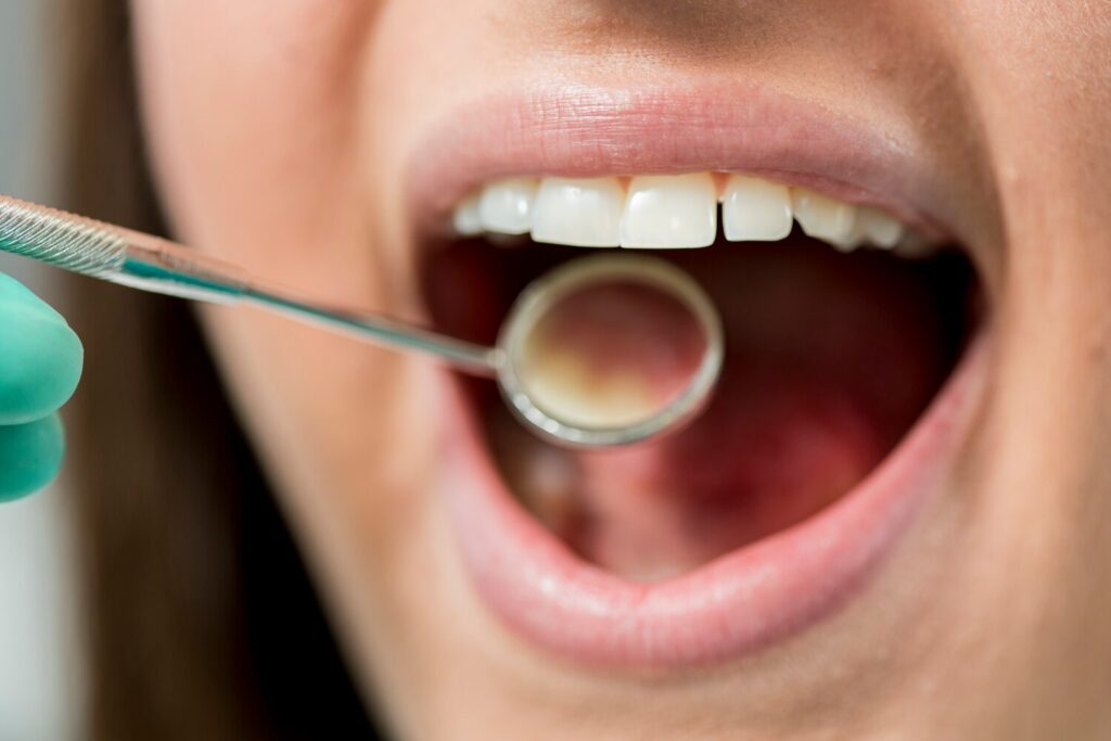 Young Woman Dentist 52137 20943