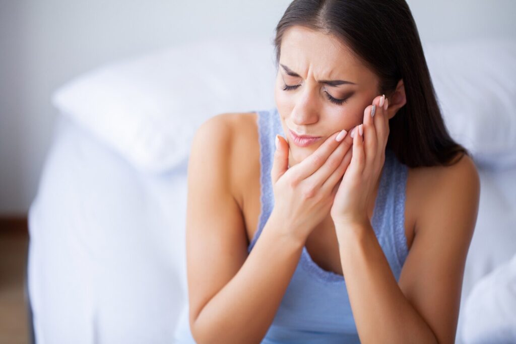 Tooth Pain Beautiful Woman Feeling Strong Pain Toothache 118454 4340